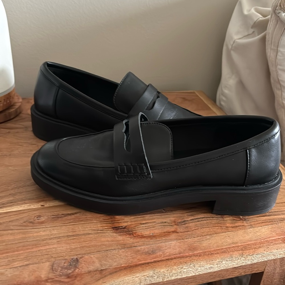 To big of a size for me. Worn once. Size 6 A New Day
